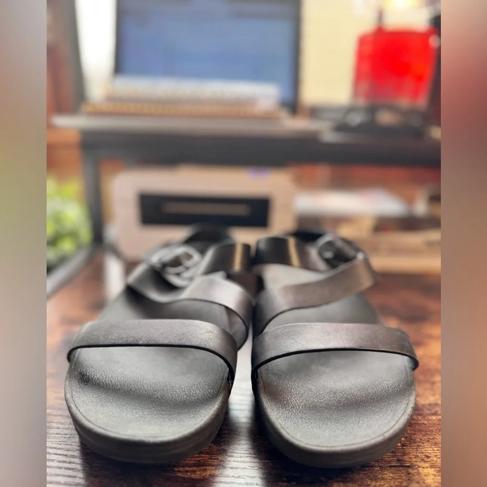FitFlop Lulu Leather Back-Strap Sandals Black US 10